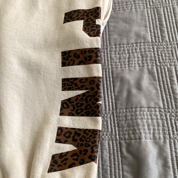 Cream Sweatpants with leopard Lettering - Picture 7 of 7